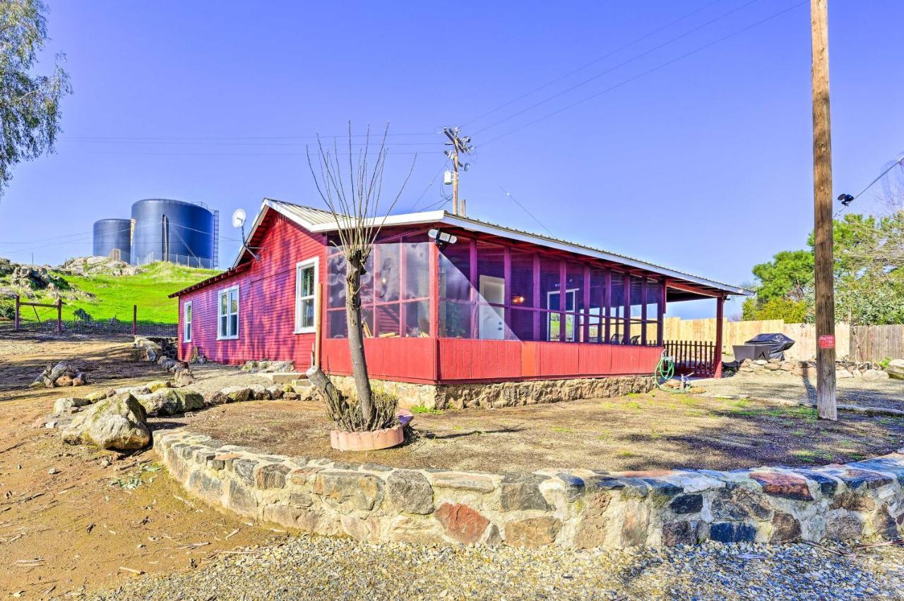 Peaceful Ranch Home With Sierra Nevada Views Woodlake Екстериор снимка